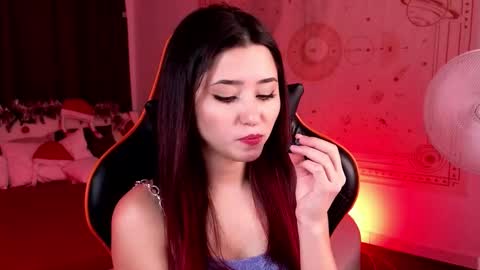 Snapshot of redmidnight_ chatting on 5, 12, 2025 Kiara online show from 5, 12, 2025