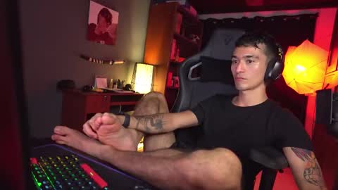 Red online show from 4, 3, 2025