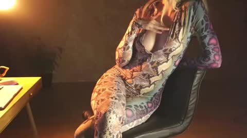 Red online show from 21, 12, 2024