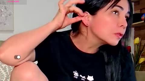 Snapshot of reese_yanella chatting on 25, 7, 2026 Yanella online show from 25, 7, 2026