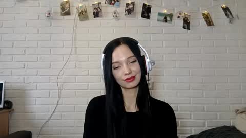 Snapshot of refugiorobey chatting on 21, 3, 2026 Mia online show from 21, 3, 2026