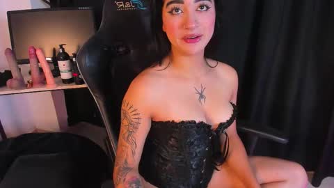 Snapshot of regina_storm chatting on 29, 10, 2025 online show from 29, 10, 2025