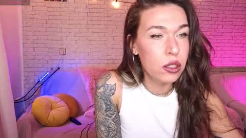 Snapshot of reginahawkinss chatting on 20, 10, 2025 ReginaHawkinss online show from 20, 10, 2025