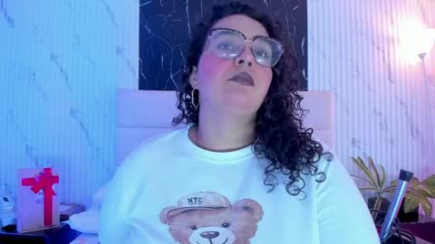 reginavegaa online show from 7, 5, 2026