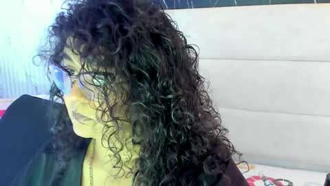reginavegaa online show from 9, 5, 2026