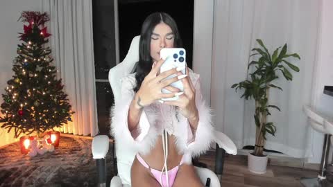 Snapshot of reichel_gray chatting on 13, 12, 2024  REICHEL  online show from 13, 12, 2024