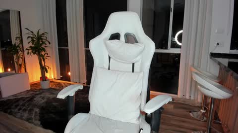 Snapshot of reichel_gray chatting on 27, 1, 2025  REICHEL  online show from 27, 1, 2025