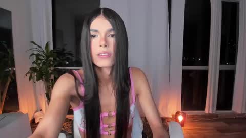 Snapshot of reichel_gray chatting on 22, 2, 2025  REICHEL  online show from 22, 2, 2025