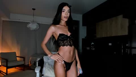 Snapshot of reichel_gray chatting on 7, 7, 2026 REICHEL online show from 7, 7, 2026