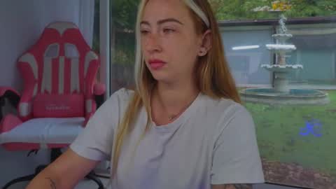 reina cummings online show from 30, 9, 2025