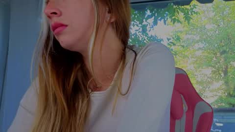 reina cummings online show from 5, 10, 2025