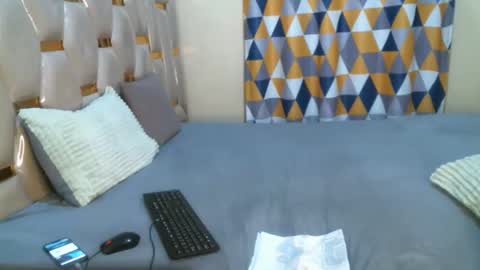 remmyqueen online show from 1, 4, 2026