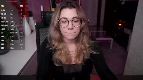 Snapshot of remywild chatting on 29, 10, 2025 RemyWild online show from 29, 10, 2025