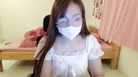 Snapshot of rena8386 chatting on 10, 3, 2026 rena8386 online show from 10, 3, 2026