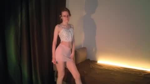 Snapshot of renaeblaski chatting on 20, 5, 2026 Claire online show from 20, 5, 2026