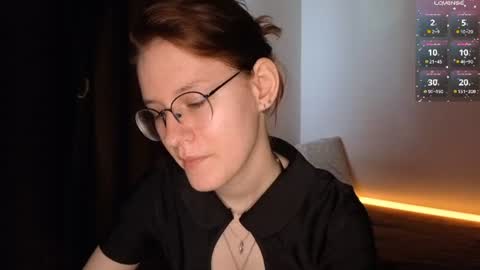 Snapshot of renaeblaski chatting on 16, 6, 2026 Claire online show from 16, 6, 2026