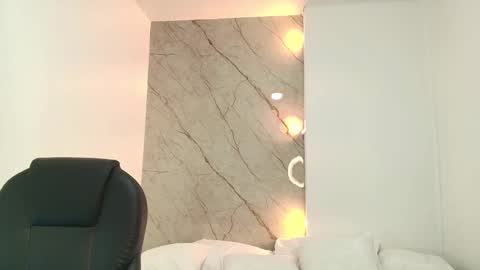 Renata  online show from 4, 3, 2025