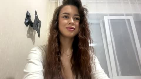 Snapshot of renatabednorz chatting on 20, 3, 2026 Mila online show from 20, 3, 2026