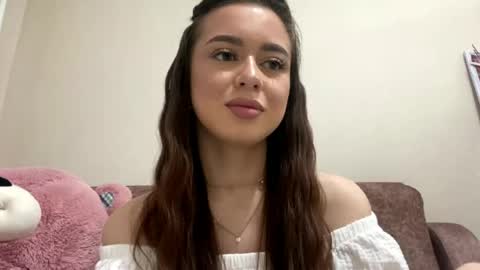 Snapshot of renatabednorz chatting on 22, 3, 2026 Mila online show from 22, 3, 2026