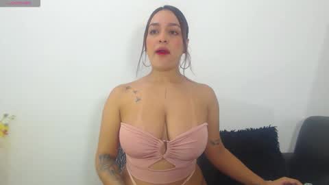 renatabrownn28 online show from 3, 5, 2026
