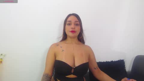 renatabrownn28 online show from 6, 5, 2026