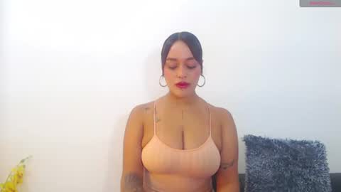 renatabrownn28 online show from 15, 7, 2026