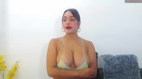 renatabrownn28 online show from 17, 7, 2026