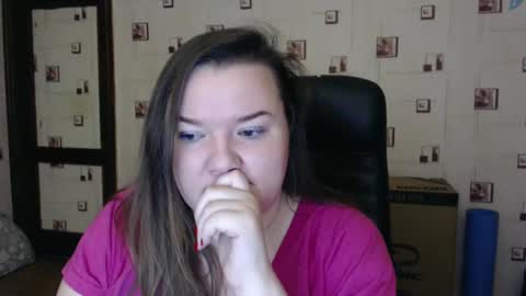 renataoia online show from 7, 12, 2024