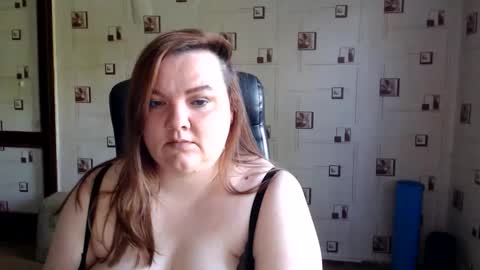 renataoia online show from 31, 5, 2026