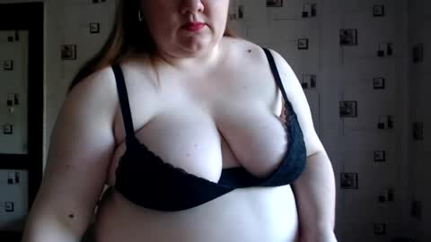 renataoia online show from 7, 7, 2026