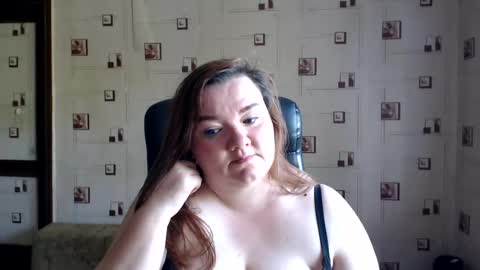 renataoia online show from 15, 7, 2026