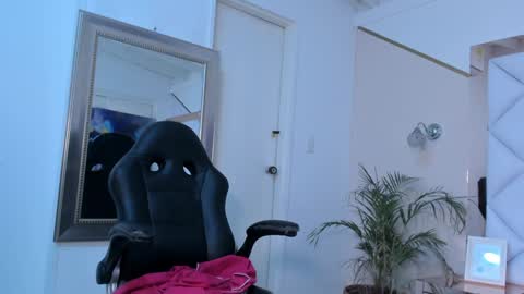 Snapshot of renatarussel chatting on 25, 1, 2025 Renata online show from 25, 1, 2025