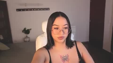 renaxi_smith online show from 11, 7, 2026