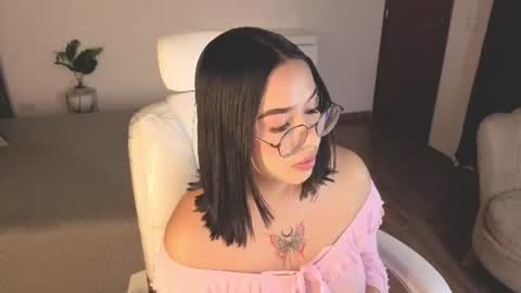 renaxi_smith online show from 24, 7, 2026