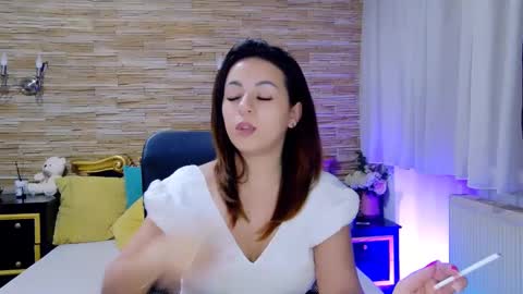 renesmesweet online show from 17, 2, 2025