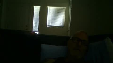 Snapshot of renewaz chatting on 9, 4, 2026 Renewaz online show from 9, 4, 2026