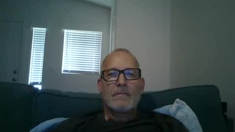 Snapshot of renewaz chatting on 10, 4, 2026 Renewaz online show from 10, 4, 2026