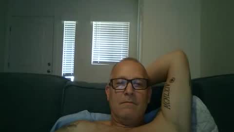 Snapshot of renewaz chatting on 11, 4, 2026 Renewaz online show from 11, 4, 2026