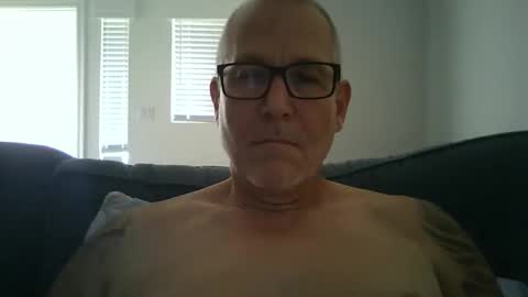 Snapshot of renewaz chatting on 12, 4, 2026 Renewaz online show from 12, 4, 2026