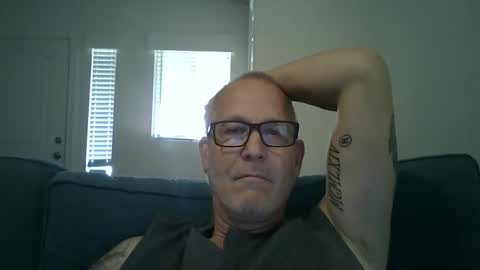 Snapshot of renewaz chatting on 13, 4, 2026 Renewaz online show from 13, 4, 2026