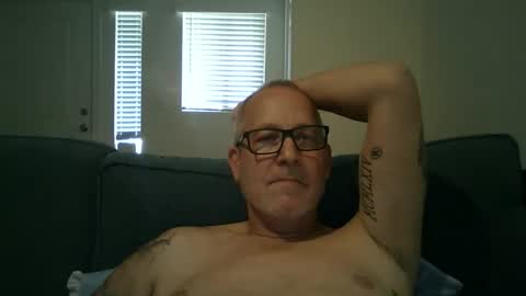 Snapshot of renewaz chatting on 15, 4, 2026 Renewaz online show from 15, 4, 2026
