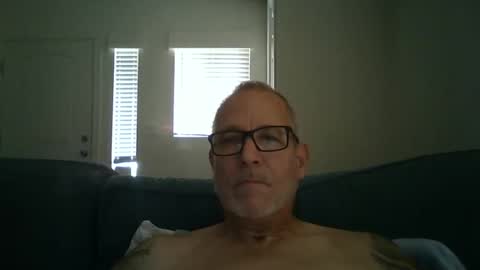 Snapshot of renewaz chatting on 19, 4, 2026 Renewaz online show from 19, 4, 2026