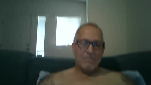 Snapshot of renewaz chatting on 22, 4, 2026 Renewaz online show from 22, 4, 2026