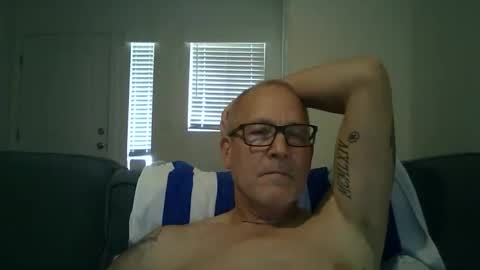 Snapshot of renewaz chatting on 17, 5, 2026 Renewaz online show from 17, 5, 2026
