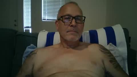 Snapshot of renewaz chatting on 19, 5, 2026 Renewaz online show from 19, 5, 2026