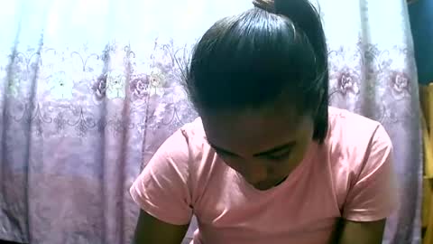 Snapshot of rephaleta chatting on 4, 8, 2026 Rephaleta online show from 4, 8, 2026