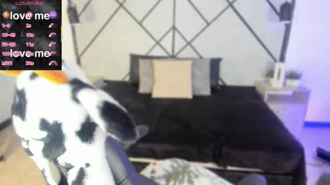 Snapshot of revenmiller_ chatting on 17, 11, 2025 Reven online show from 17, 11, 2025