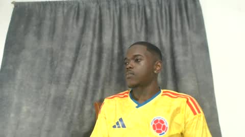 Snapshot of rey_bbc chatting on 4, 7, 2026 rey_bbc online show from 4, 7, 2026