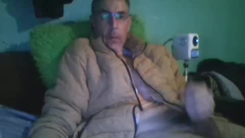 reyes_albert2006 online show from 12, 1, 2026