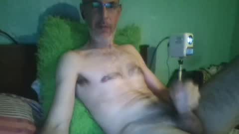 reyes_albert2006 online show from 2, 5, 2026